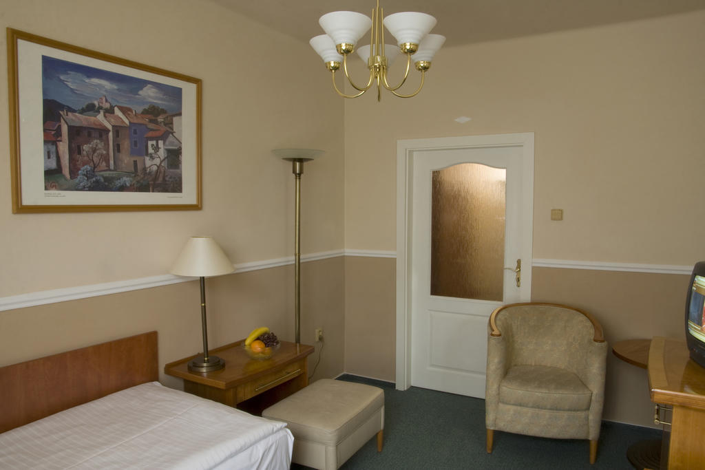 Dr. Adler Spa & Kurhotel Františkovy Lázně Стая снимка