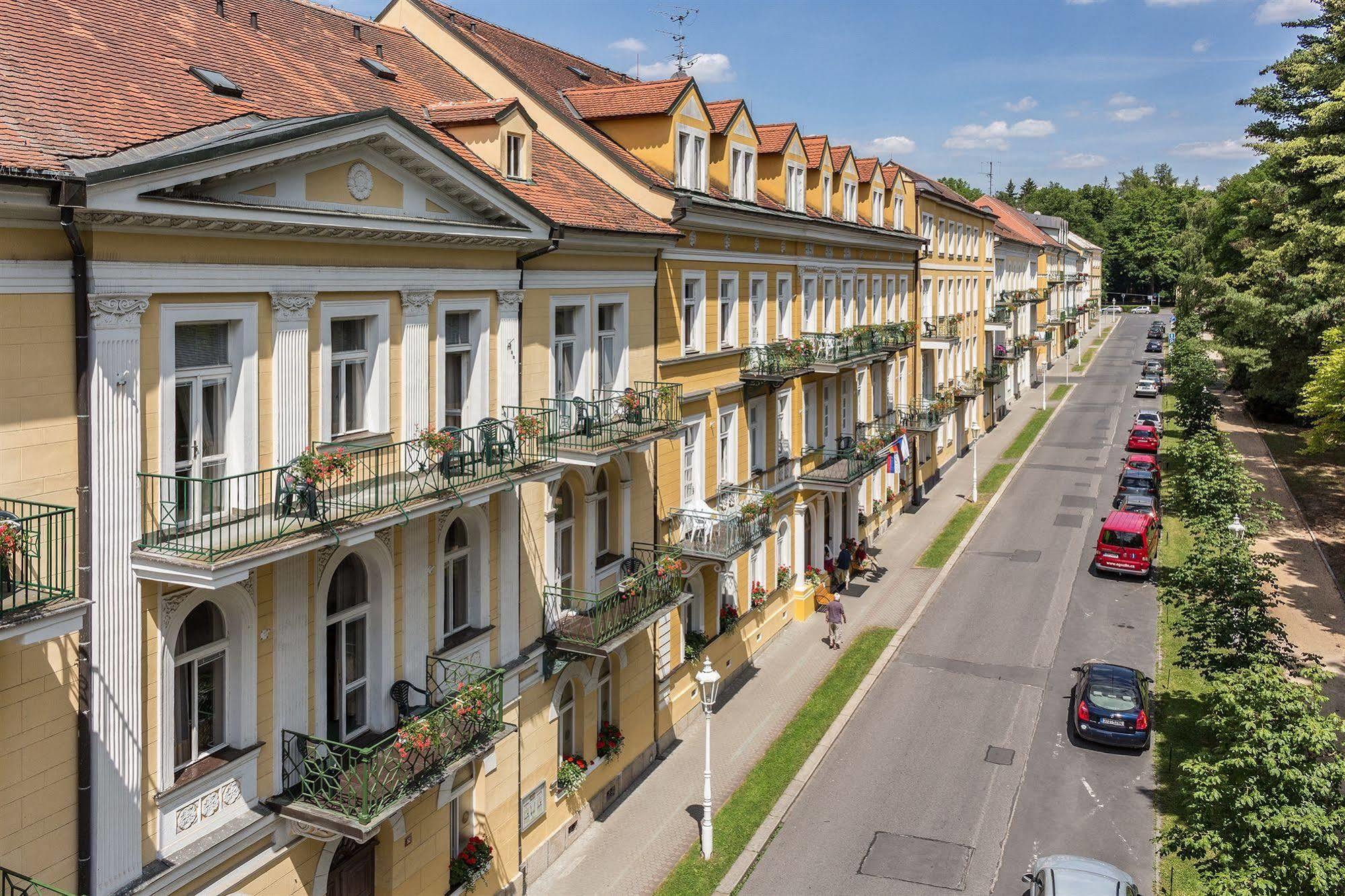 Dr. Adler Spa & Kurhotel Františkovy Lázně Екстериор снимка