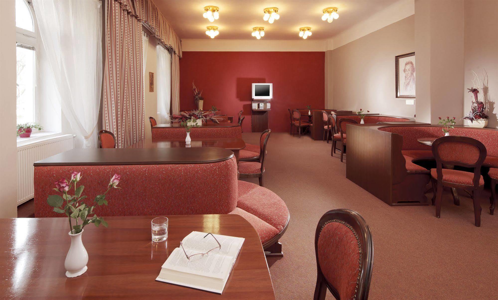 Dr. Adler Spa & Kurhotel Františkovy Lázně Екстериор снимка
