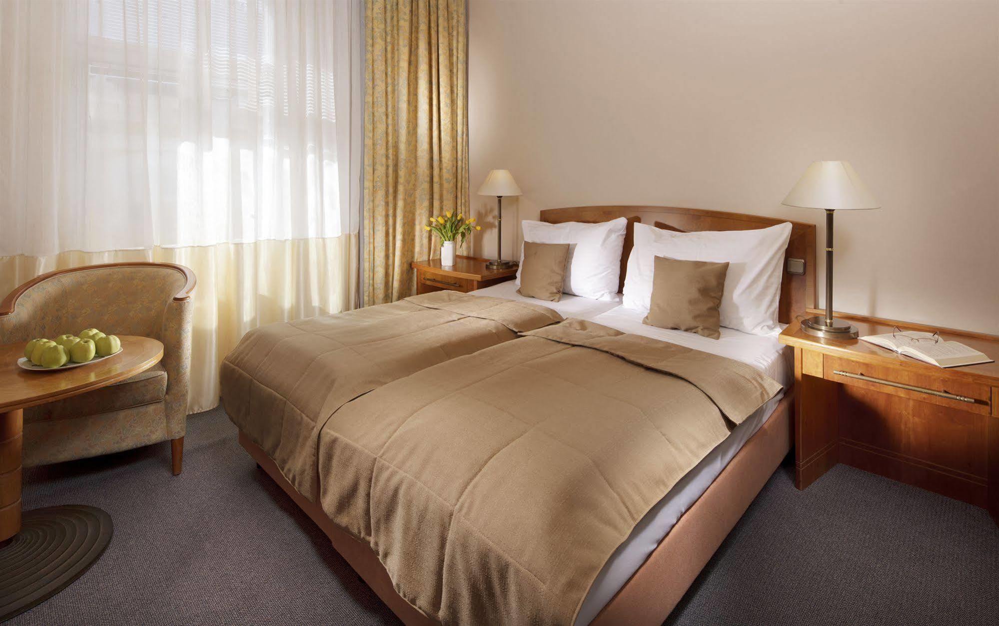 Dr. Adler Spa & Kurhotel Františkovy Lázně Екстериор снимка